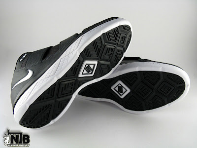 nike zoom soldier 3 gr black white 6 18 Asia Exclusive Nike Zoom Soldier III XDR Outdoor Pack Showcase