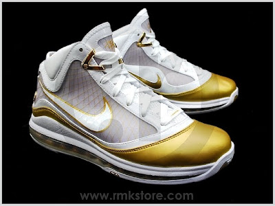nike air max lebron 7 gr china white gold 4 02 Nike Air Max LeBron 7 VII White Gold China Edition