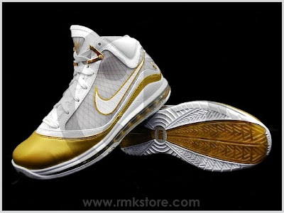 nike air max lebron 7 gr china white gold 4 04 Nike Air Max LeBron 7 VII White Gold China Edition