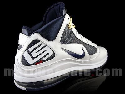Nike Air Max LeBron VII White/Midnight Navy Varsity Red nike air max lebron 7 gr white navy 2 02 Nike Air Max LeBron VII White/Midnight Navy Varsity Red