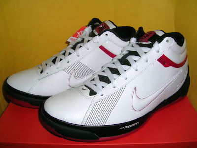 Detailed Look at the Recently Released Nike LBJ Ambassador II nike zoom lebron ambassador 2 gr black white red 2 01 Detailed Look at the Recently Released Nike LBJ Ambassador II