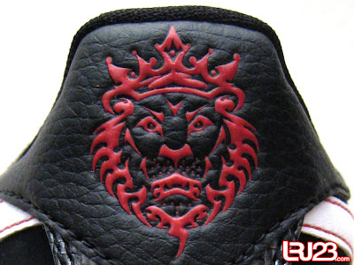Nike Zoom LeBron VI Low Black/White Varsity Red New Photos nike zoom lebron 6 low gr black white red 1 04 Nike Zoom LeBron VI Low Black/White Varsity Red New Photos