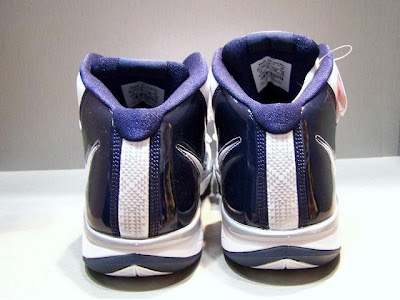 nike zoom soldier 3 tb white navy 2 04 Zoom Soldier III TB (Team Bank)   367183 115   Actual Photos