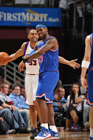 lebron james nba 091202 cle vs phx 09 Cavs Go Retro and Cool Down Suns. LeBron Debuts the HWC LBJ7.