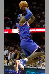 lebron james nba 091202 cle vs phx 16 Cavs Go Retro and Cool Down Suns. LeBron Debuts the HWC LBJ7.