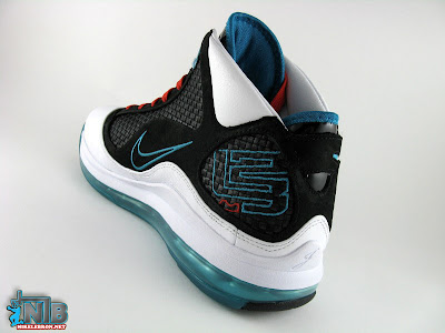 lebron7 red carpet 15 web Air Max LeBron VII Red Carpet Showcase. New Pairs at Citysole.