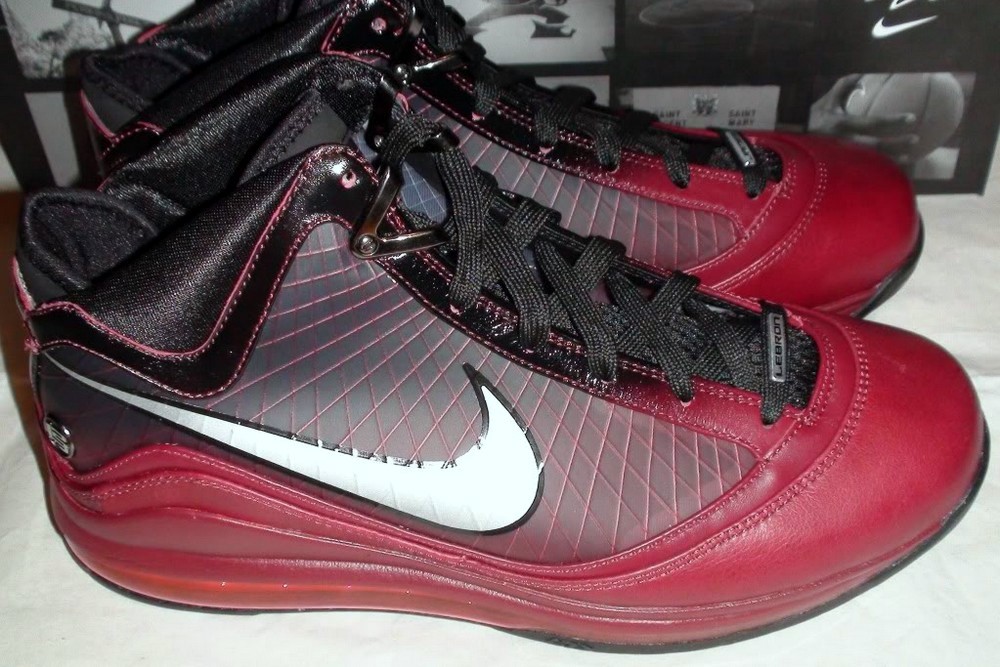 xmas air max lebron 7 vii scheduled to drop on december 26th lebron 7 christmas