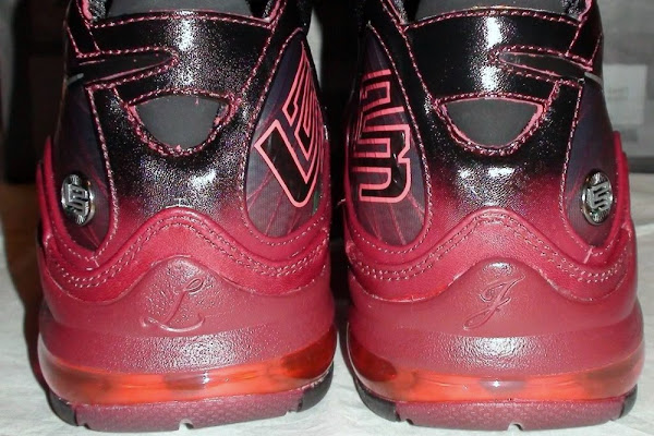 Xmas Air Max LeBron 7 VII Scheduled to Drop on December 26th