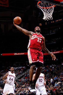 timeline 091229 nba lebron7 blkwhtgld 2009 10 Timeline