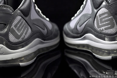 As Clean as it Gets: Air Max LeBron VII Cool Grey/White Showcase lebron7 cool grey 28 web As Clean as it Gets: Air Max LeBron VII Cool Grey/White Showcase