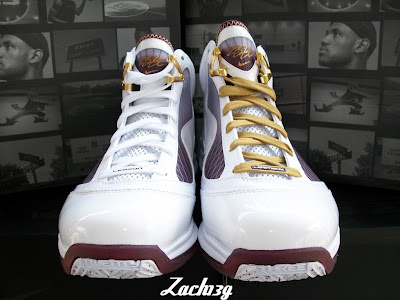 nike air max lebron 7 pe christ the king home 2 03 A Fresh Look at Air Max LeBron VII CTK Home Player Exclusive