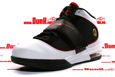 世界を買える 海外ブランド Zoom Nike Soldier Released – Black/White/Red/Gold – IV 靴