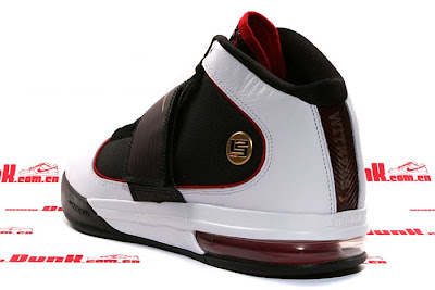 Nike Zoom Soldier IV Black/White/Red/Gold Released Version nike zoom soldier 4 gr black white red 2 04 Nike Zoom Soldier IV Black/White/Red/Gold Released Version