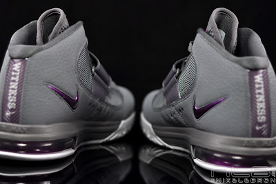 lebrons soldier4 grey purple 63 web Zoom Air + Max Air + LeBron = Zoom Soldier IV. Grey/Plum Pics.