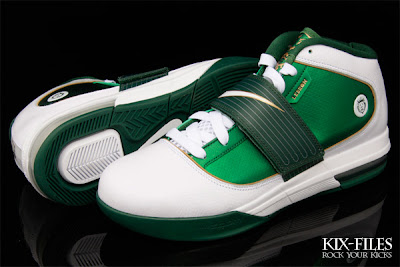 Limited Edition Christ the King & SVSM Soldier IVs New Photos nike zoom soldier 4 pe svsm home 3 03 Limited Edition Christ the King & SVSM Soldier IVs New Photos