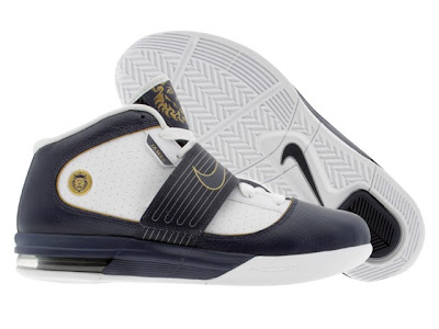 LeBrons Nike Zoom Soldier IV White/Navy/Gold Detailed Look nike zoom soldier 4 gr white navy gold 2 01 LeBrons Nike Zoom Soldier IV White/Navy/Gold Detailed Look