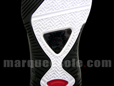 Introducing Nike LeBron 8 V/2 Version 2 Lighter Means Better? nike air max lebron 8 v2 white black red 1 11 Introducing Nike LeBron 8 V/2 Version 2 Lighter Means Better?