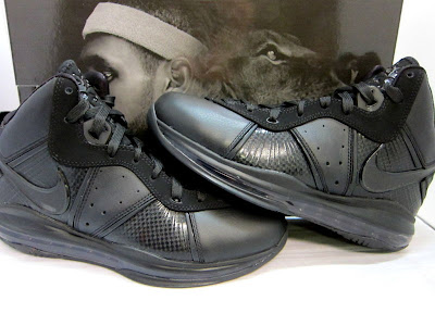 nike lebron 8 Black