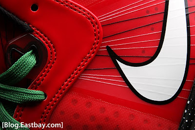 Nike Air Max LeBron 8 V2 Christmas Day Special December 25th nike air max lebron 8 v2 christmas 4 07 Nike Air Max LeBron 8 V2 Christmas Day Special December 25th
