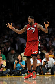 lebron james nba 101225 mia at lal 01 LeBron Has Triple Double Jaws With Kobe as Heat Take Down Lakers on Christmas Day
