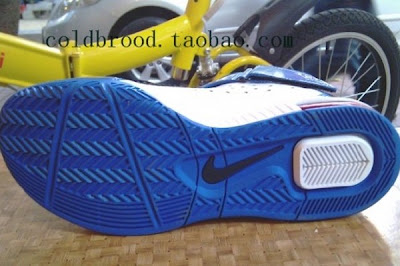 First Look: Nike Max LeBron Soldier V (5) White/Black/Royal nike max soldier 5 tb white royal 1 11 First Look: Nike Max LeBron Soldier V (5) White/Black/Royal