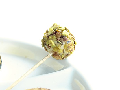 Formaggio ai pistacchi e sale al limone 