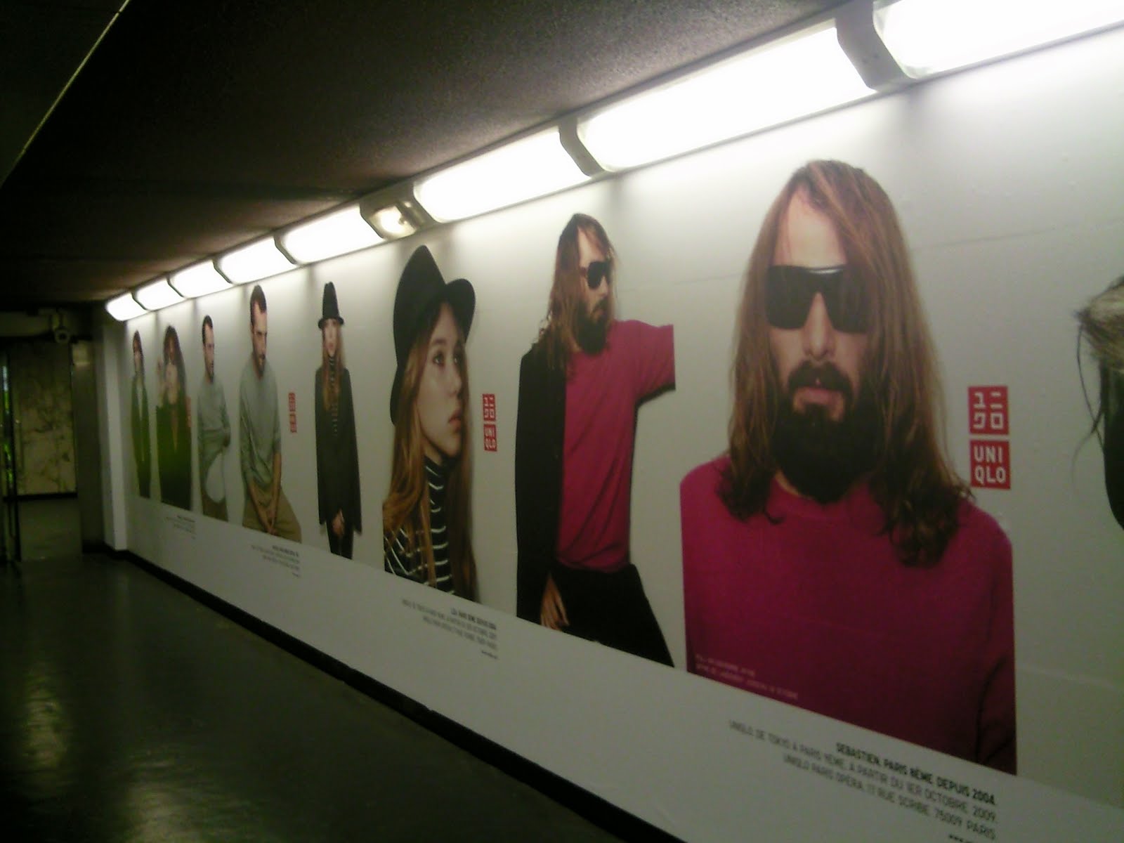[Uniqlo paris ouverture affichage auber2[5].jpg]