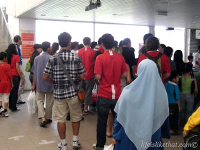 I See More Red Shirts Than Face Masks! picture manchester united  photo