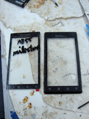 Замена экрана в Motorola Milestone
