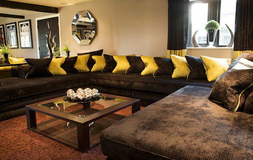 Modern House Design, Luxury Bedroom, Family Room Design Ideas, Living Room Decorating, Room Decorating, Dining Set and Dining Room Decorating, Modern Britain Home Design