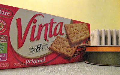 crackers and ribbon