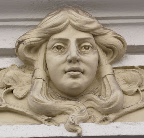 Miklošičeva 6