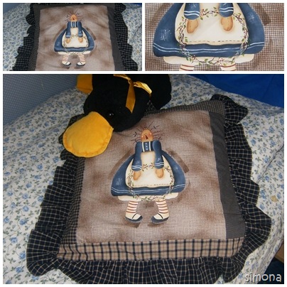 [deb richey pillow[23].jpg]