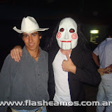 fiesta de disfraces - club sarmiento - 20-03-10 - flasheamos.com.ar-003.JPG