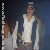 fiesta de disfraces - club sarmiento - 20-03-10 - flasheamos.com.ar-083.JPG