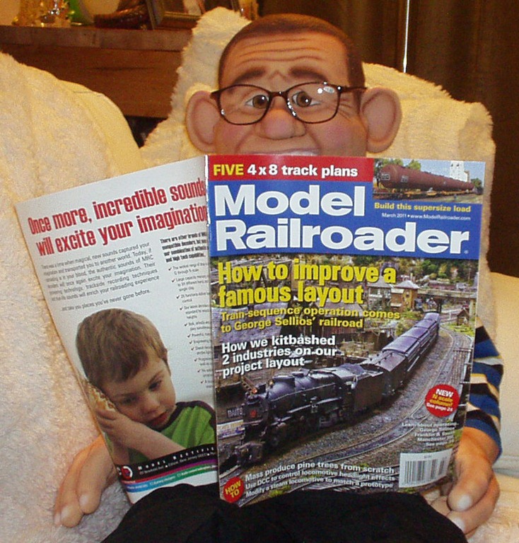[EugeneReadingModelRailroader[3].jpg]