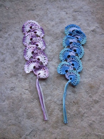 [2bookmarks2.jpg]