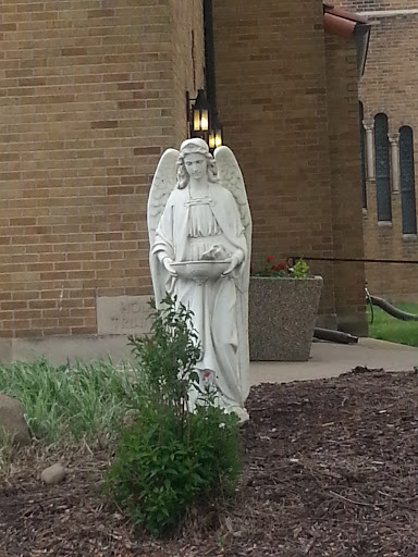 Angel #2 at Holy Trinity