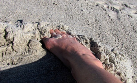 [toes in sand[3].jpg]