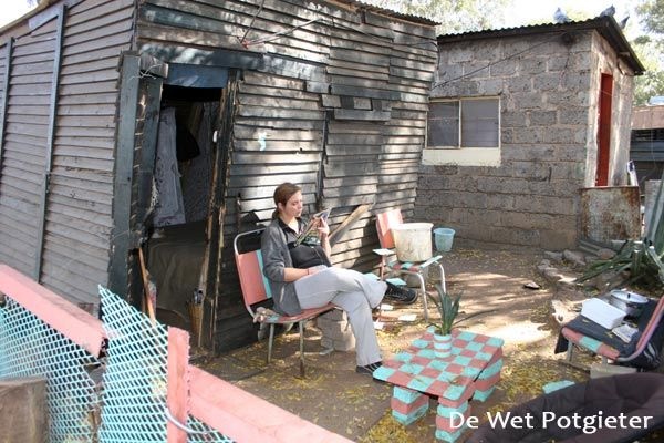 [AfrikanerPoor_Sonskynhoekie_RooiwalPowerStation_Pretoria_HelpingHandCharityNov2008[5].jpg]