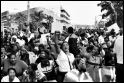 UnemployedDurbanThreatToBurnDownShopsTownshipsJuly3009SowetanThuliDlamini