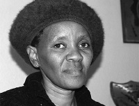 [Rapeta Sarah wife of missing Inspector Sowetan picture Peggy Nkomo[7].jpg]