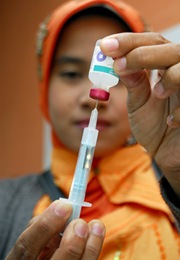 [HIV trial results US Military HIV research Thailand not as good as initially hoped IRIN news Oct 21 2009[5].jpg]