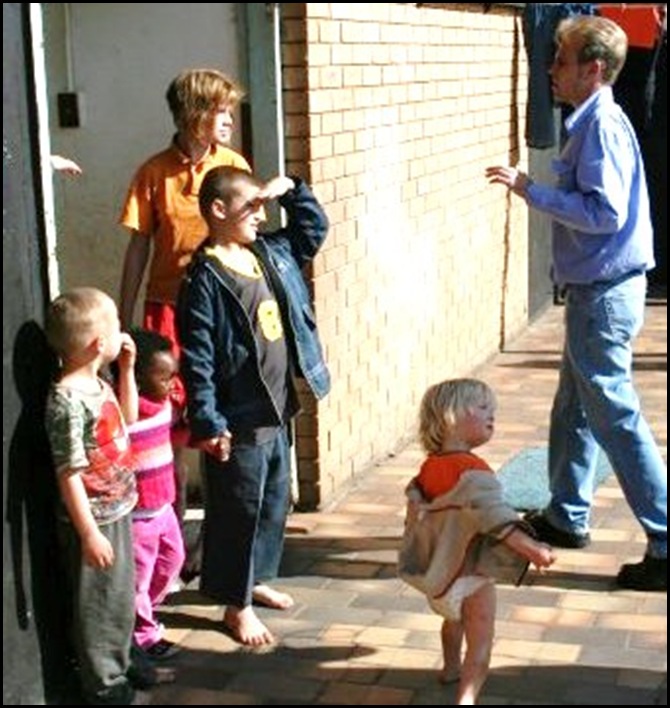 Afrikaner children in squatter camp Oct 2009