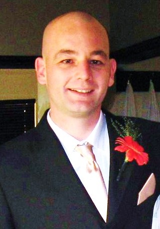 [Kerlen John Boycot Vodafone campaigner[8].jpg]