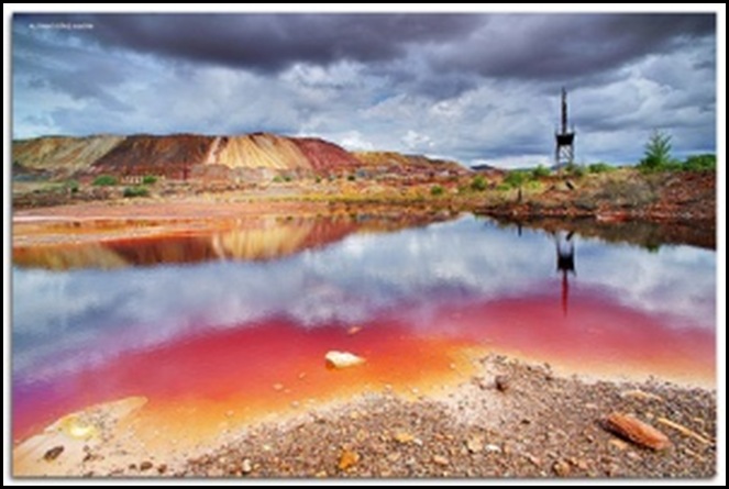 Acid toxic mine drainage is destroying underground dolomite of greater Witwatersrand and poisoning water systems 2010