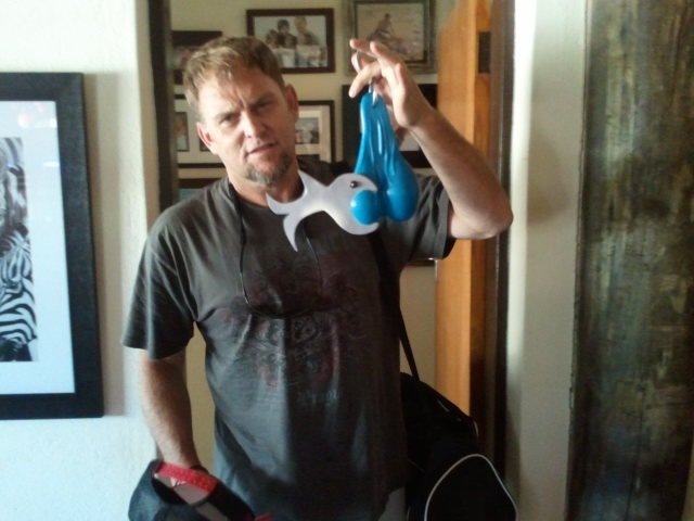 [AFRIKAANS SINGER STEVE HOFMEYR DUMPS HIS U2 BAND TICKETS 13FEB2011[6].jpg]