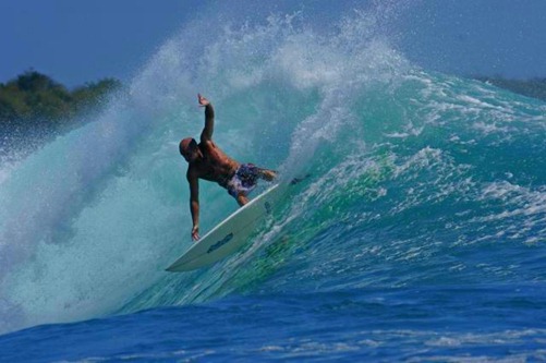 plengkung surfers