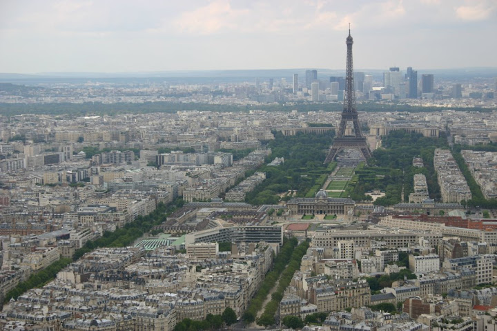 La%20tour%20Eiffel%20et%20le%20Champ%20de%20Mars