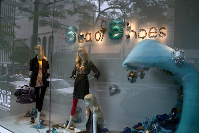 IMG 9462 {iStyle} Newsflash: Holt Renfrews Blogger Tribute